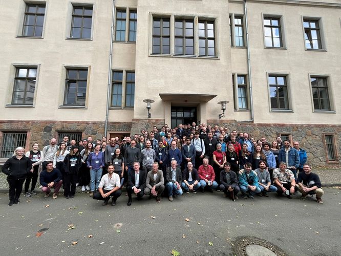 Group photo during the DGGM-conference 2024 in Leipzig, photo: F. Voß