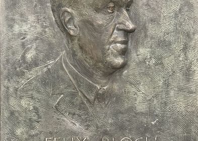 Bronzetafel zu Ehren Felix Blochs Bronzetafel zu Ehren Felix Blochs