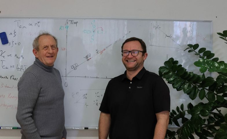 Professor Jürgen Haase (left) and Michael Jurkutat