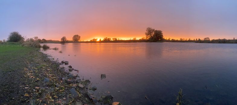 Sunset at the Lake Gülpe Research Station during th Meeting of PhD students and Early Career Scientists, Photo: J. Schmidt